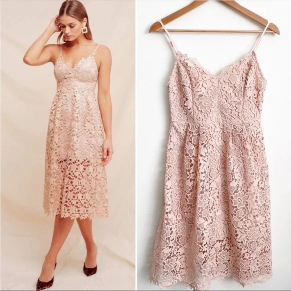 ASTR The label lace a line